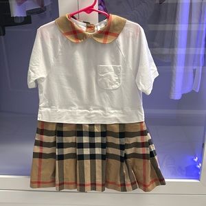 Girls Burberry dress. Size 6.